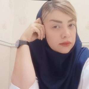 زهرا محمودی