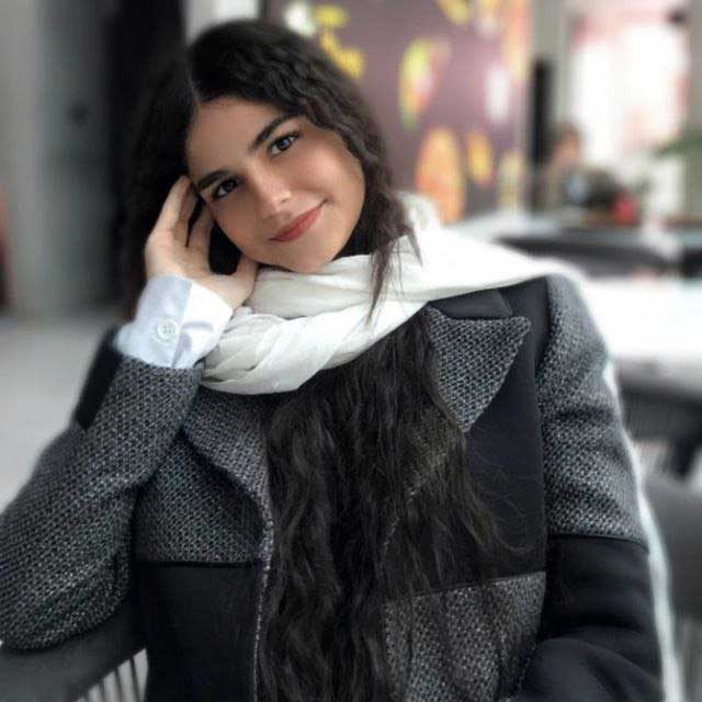 ستایش سعیدی
