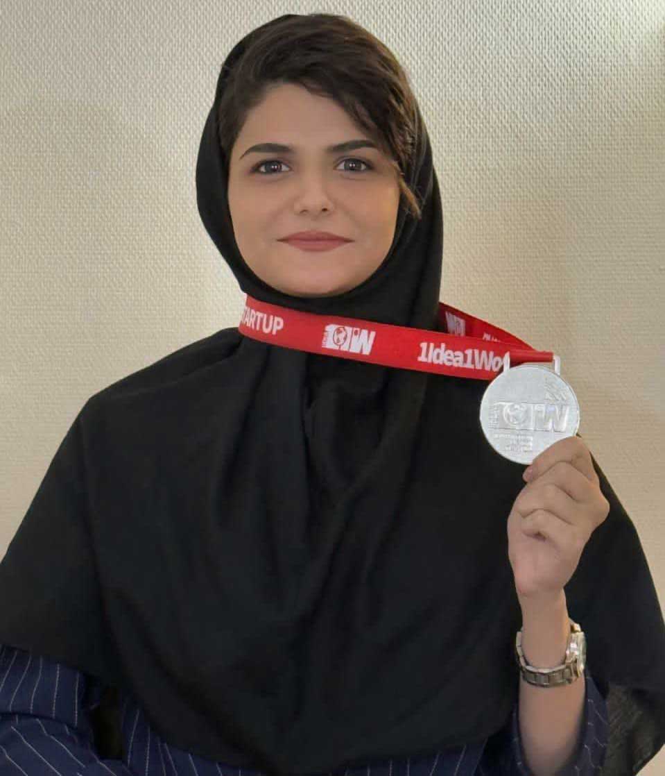 ستایش سعیدی